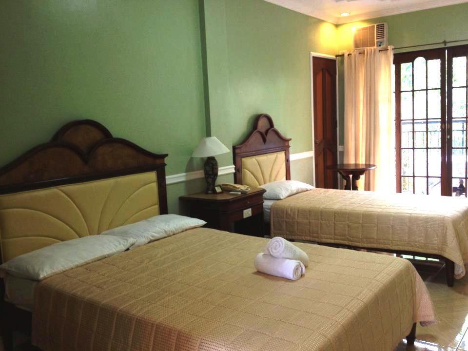 Camiguin Highland Resort Мамбахао Екстер'єр фото